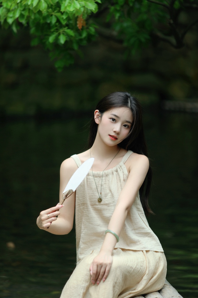 大香蕉伊人久久免费在线看_剧情解析与推荐｜剧情看点 封面配图